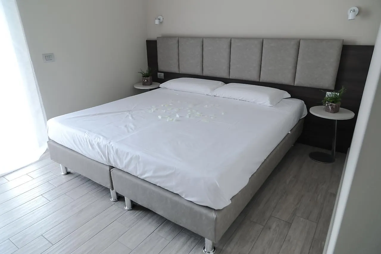 Menta E Rosmarino Rooms Lazise Bed & Breakfast