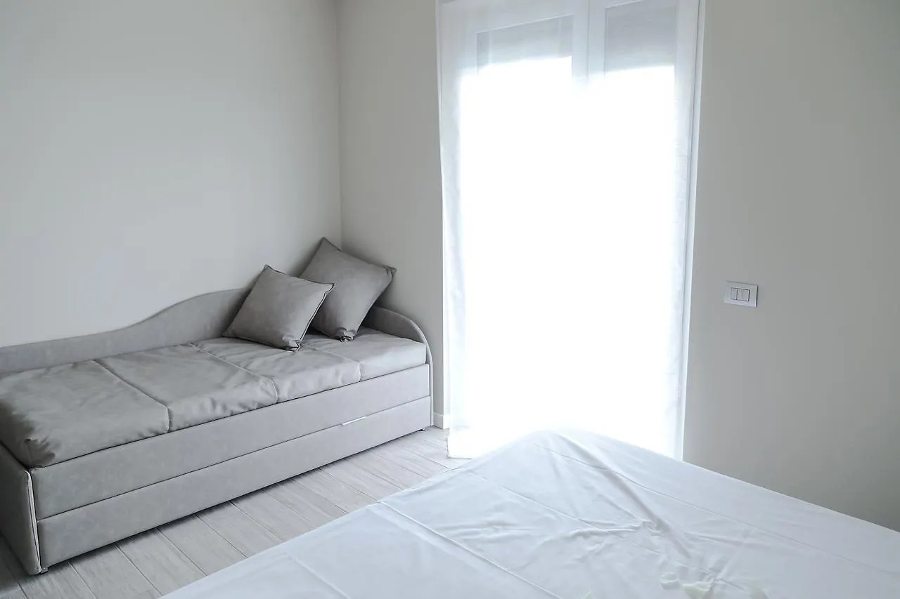 Menta E Rosmarino Rooms Lazise Bed & Breakfast