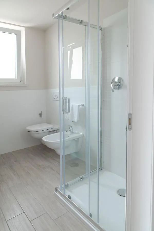 Bed & Breakfast Menta E Rosmarino Rooms Lazise Italy