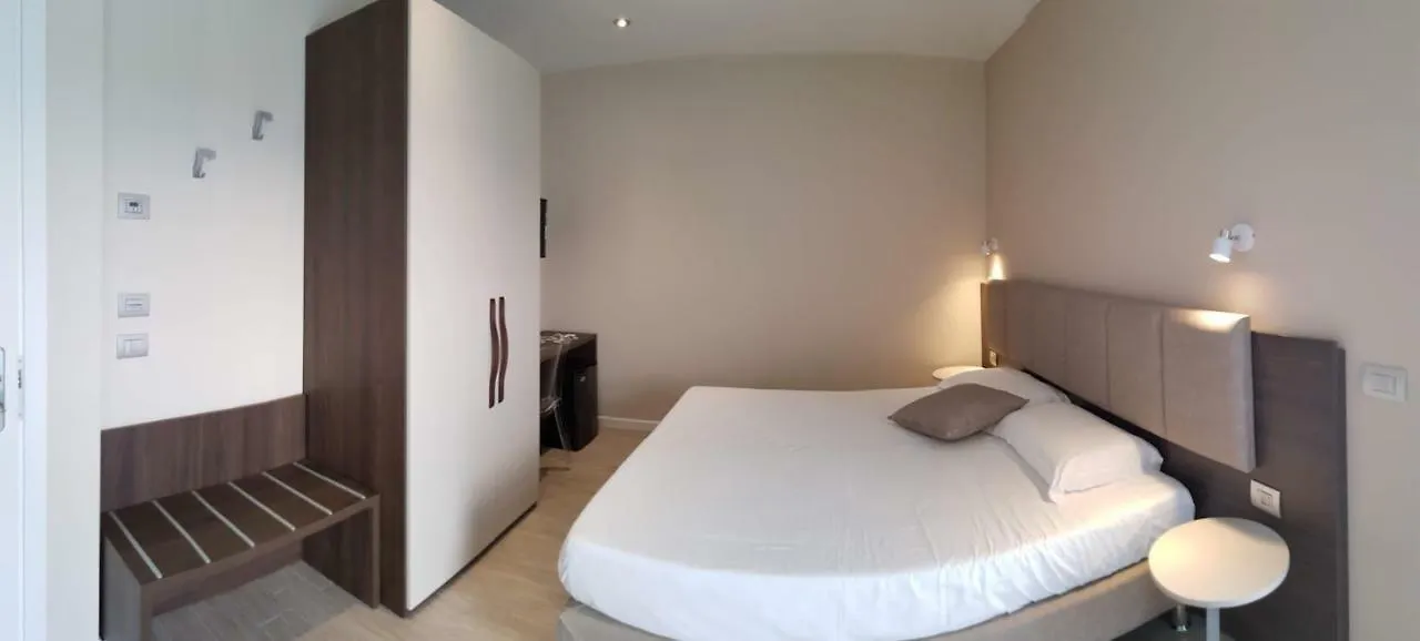 Menta E Rosmarino Rooms Lazise Bed & Breakfast